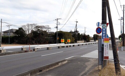 写真：太田郵便局前から見た中央分離帯
