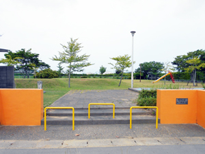 写真：あさひ児童公園の正面風景