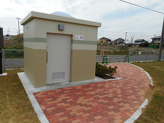 写真：公園のトイレ外観