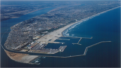 写真：上空から見た波崎漁港全景