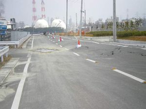 写真：道路隆起