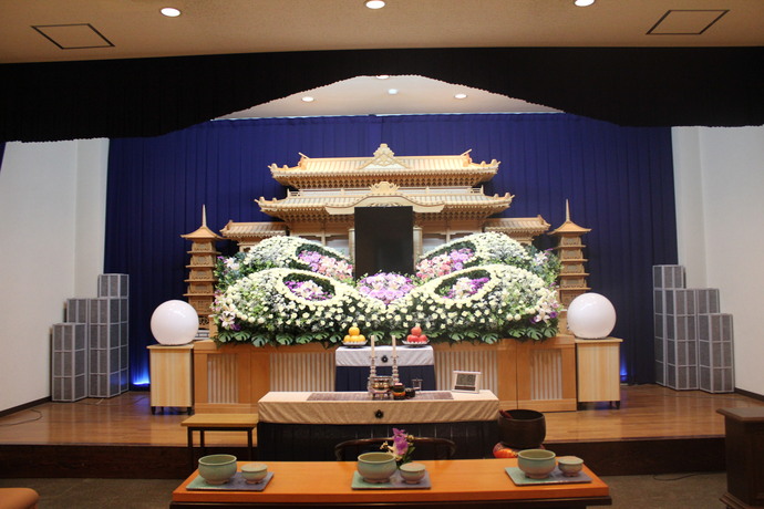 写真：式場の祭壇