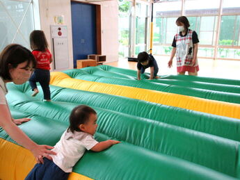 写真：女性・子どもセンターうきうきタイムの様子