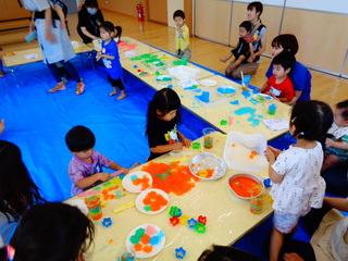 写真：大野原児童館のすくすくタイムの様子