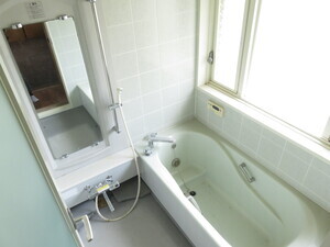 写真：システムバスの風呂場