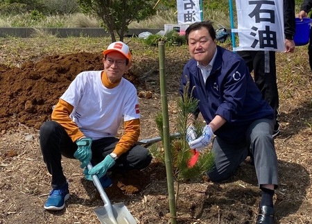 写真：2023年4月23日撮影のボランティアと市長