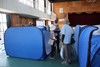 写真：避難所開設訓練