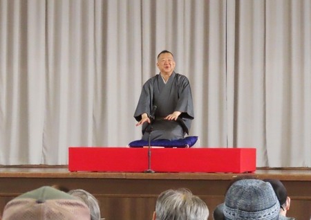 写真:落語講演会