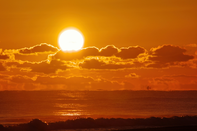 写真:波崎海岸から見る日の出