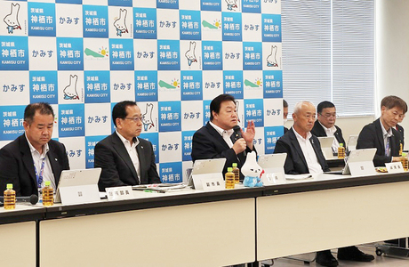 写真：定例記者会見会場の様子