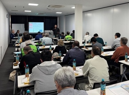 写真:第3回講習会に参加する桜守隊