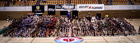 写真：フェスタ参加者全員による集合写真
