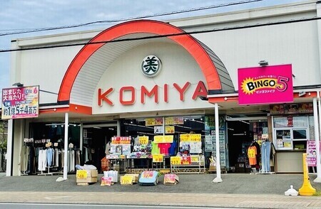 写真：店舗正面の外観