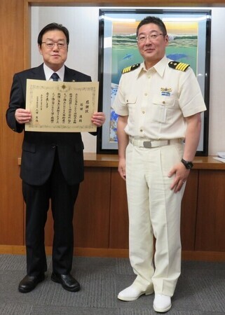 写真：2025年7月25日撮影。石田市長と訪問者1名。