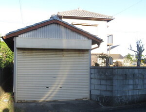 写真：車が1台駐車可能な車庫